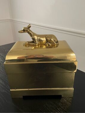 Chapman Manufacturing Company 1982 brass box whippet greyhound dog vintage RARE